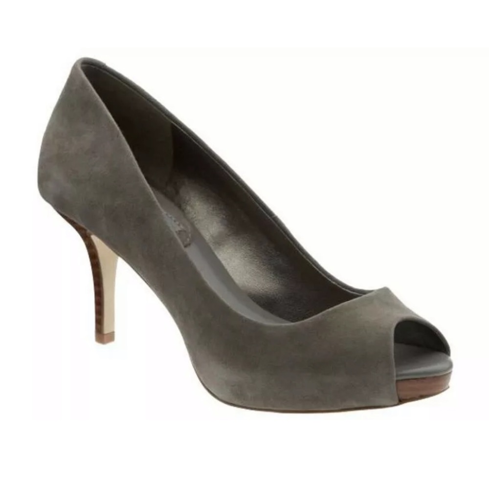Banana republic Kamea grey suede peep toe pump